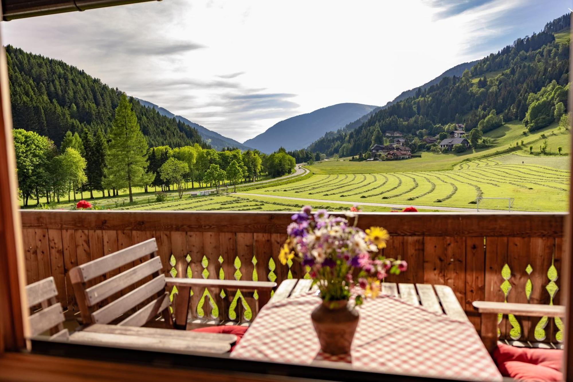 Biohof Seidl Apartamento Bad Kleinkirchheim Exterior foto